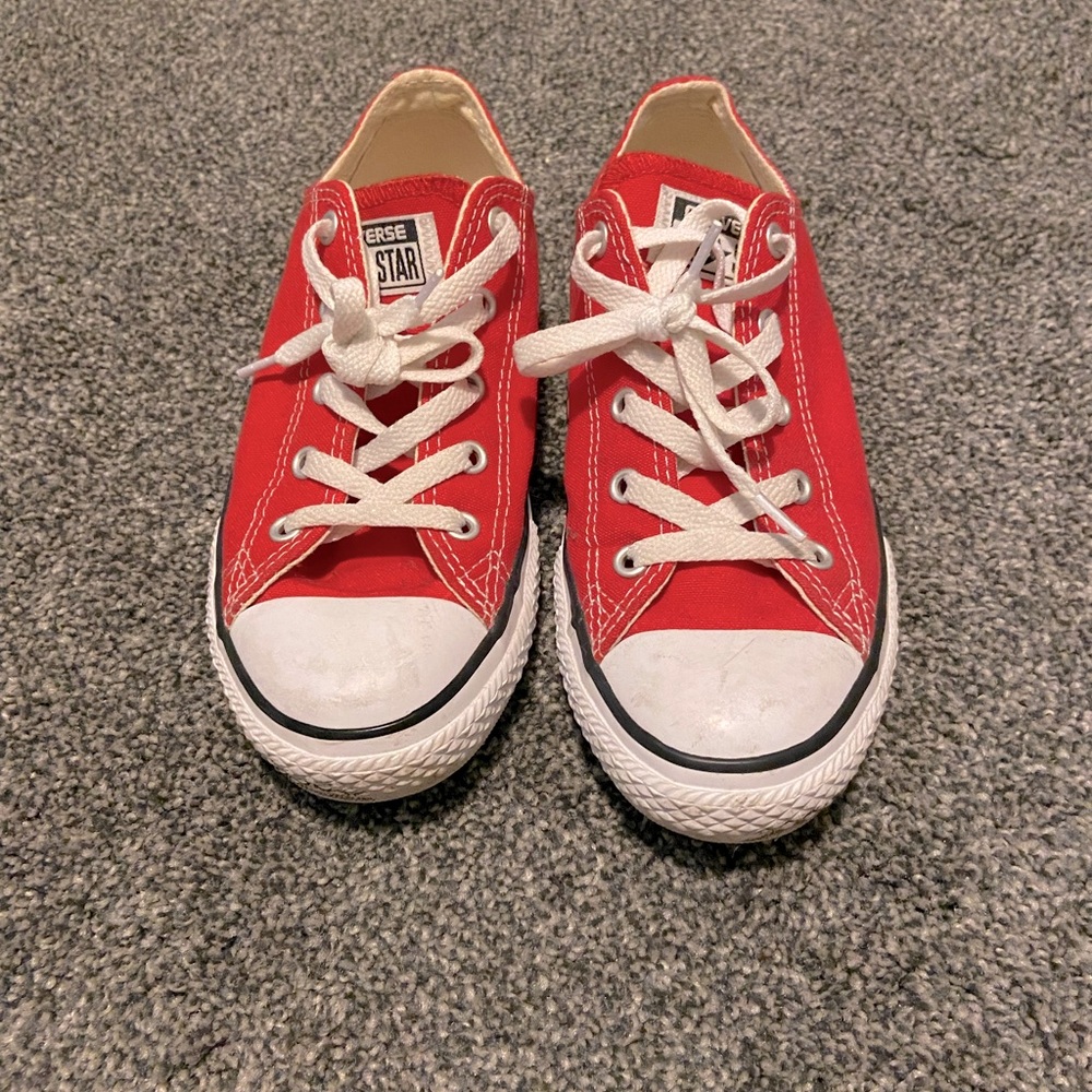 Comverse Youth size 3 (fits women’s size 5)